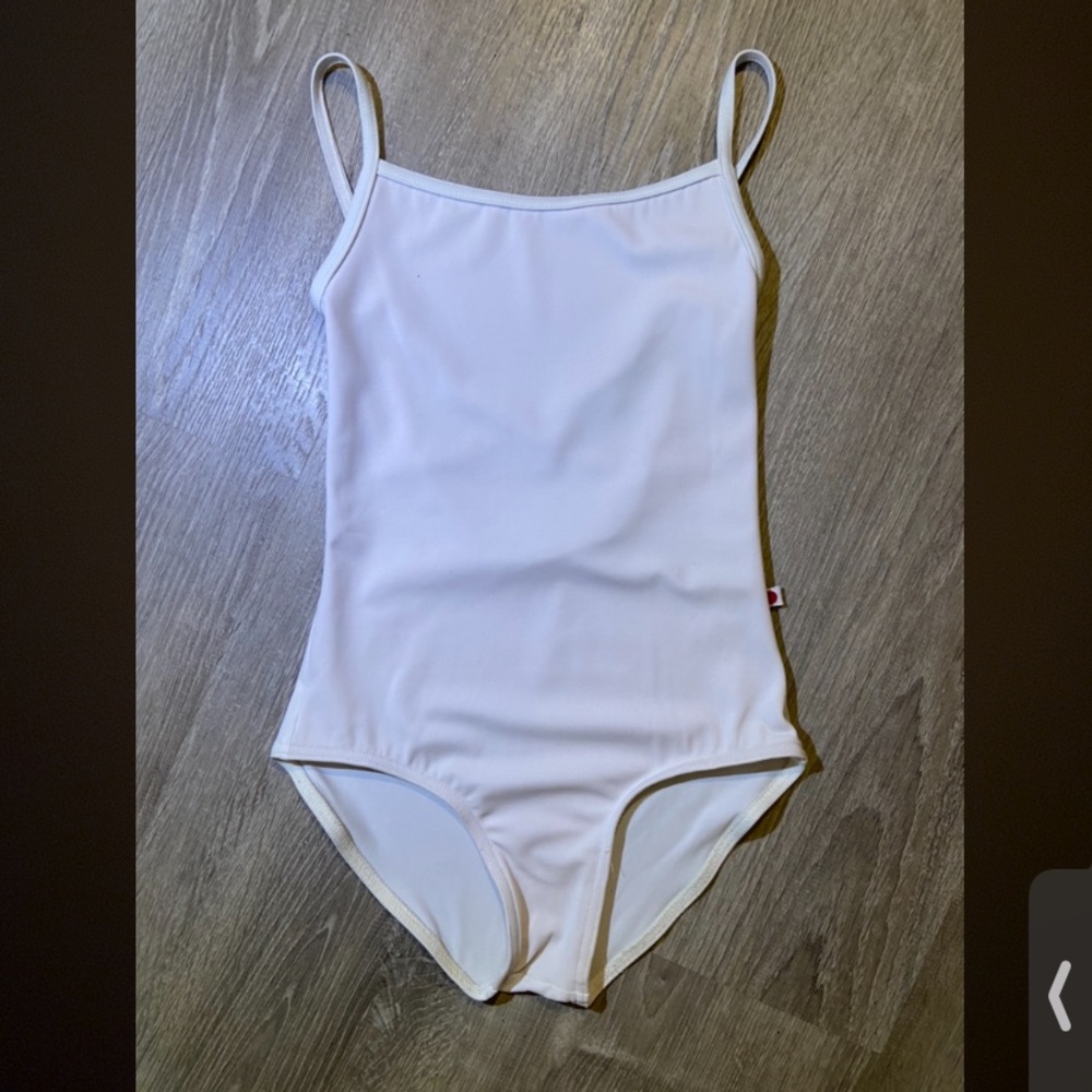 Yumiko Leotard - Techni White Daniela
Child’s 14, Fits Like Women’s XS
